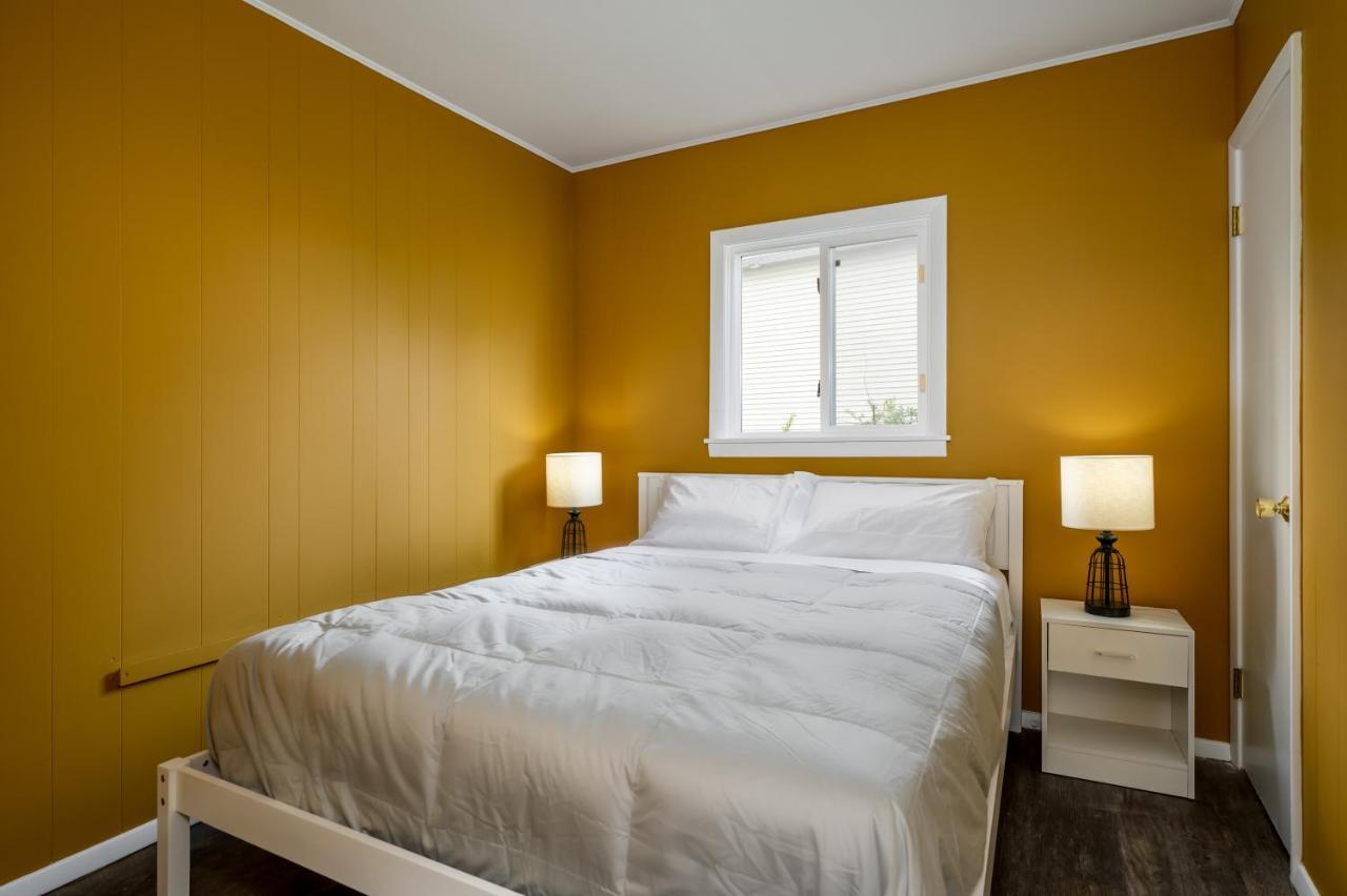 The Beaches Guestrooms And Cottages Уэллс Экстерьер фото