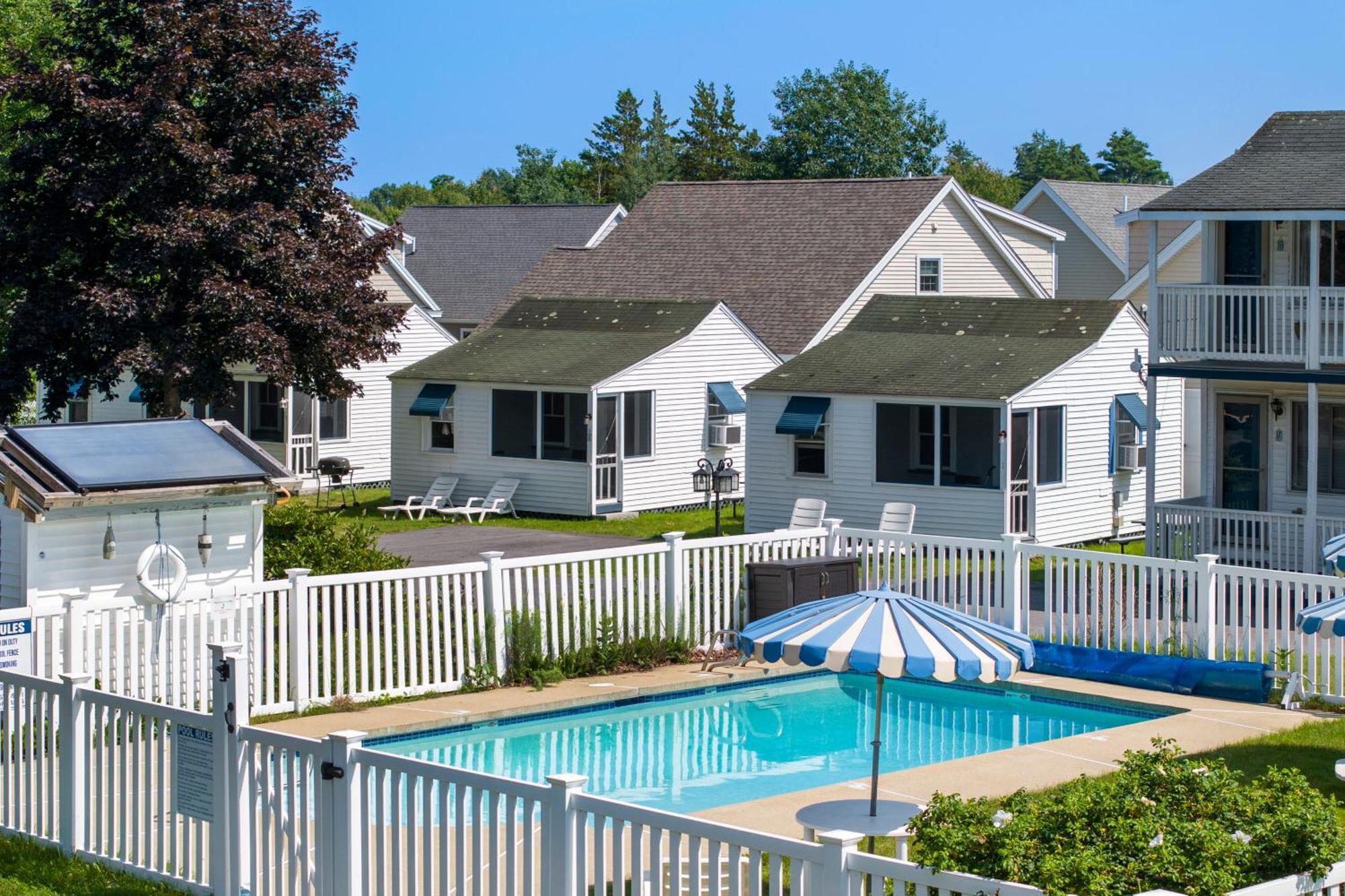 The Beaches Guestrooms And Cottages Уэллс Экстерьер фото