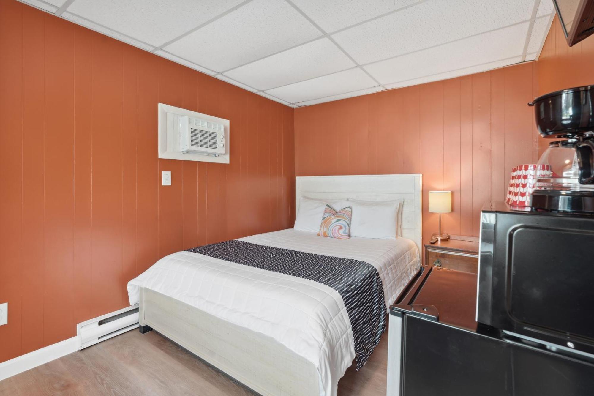 The Beaches Guestrooms And Cottages Уэллс Экстерьер фото